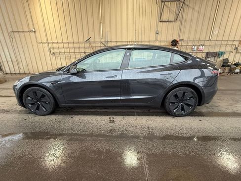 Used 2024 Tesla Model 3 Standard Range RWD image 8