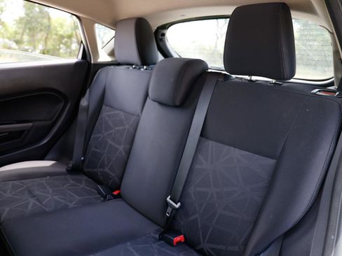 Used 2012 Ford Fiesta SE FWD image 8
