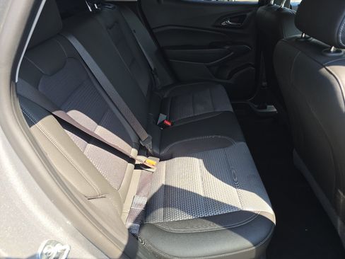Used 2025 Chevrolet Trax LT FWD image 25
