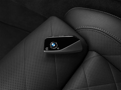 Used 2024 BMW X7 xDrive40i w/ Executive Package AWD/4WD image 28