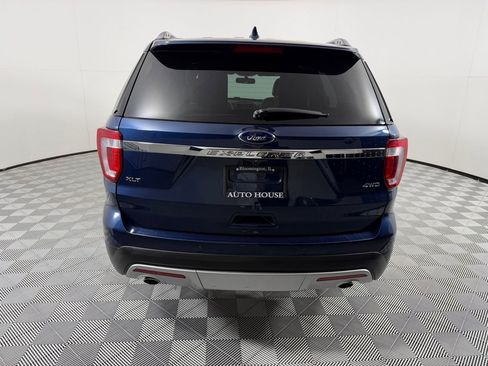 Used 2017 Ford Explorer XLT w/ Equipment Group 202A AWD/4WD image 6