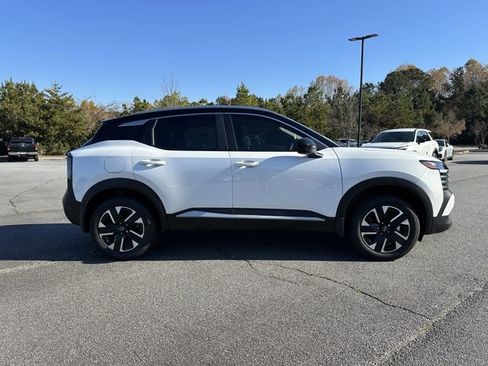 New 2026 Nissan Kicks SV w/ SV Premium Package AWD/4WD image 10