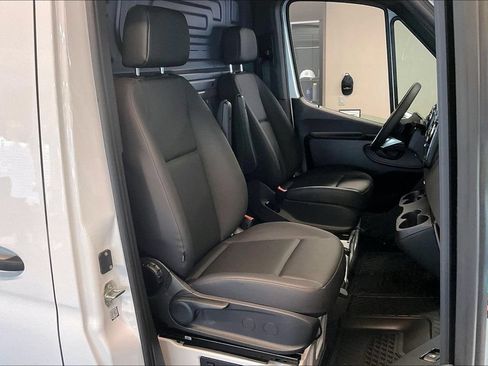Used 2026 Mercedes-Benz Sprinter 2500 image 3