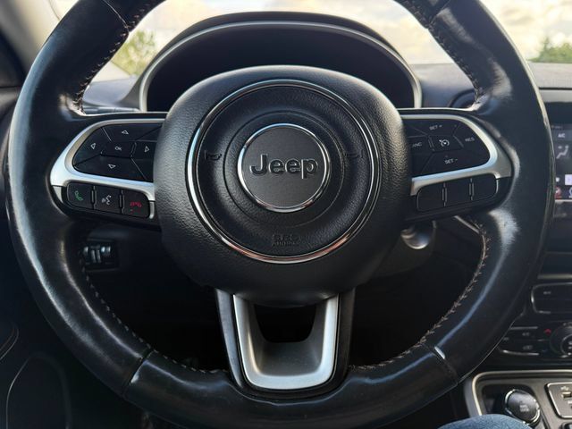 Used 2018 Jeep Compass Latitude w/ Popular Equipment Group AWD/4WD image 11