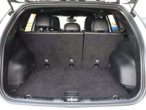 Used 2024 Jeep Compass Trailhawk image 9