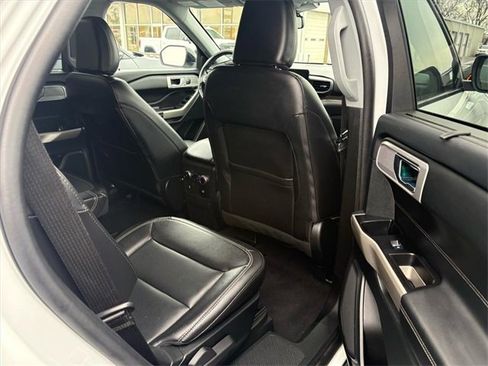 Used 2023 Ford Explorer Limited w/ Equipment Group 301A image 33