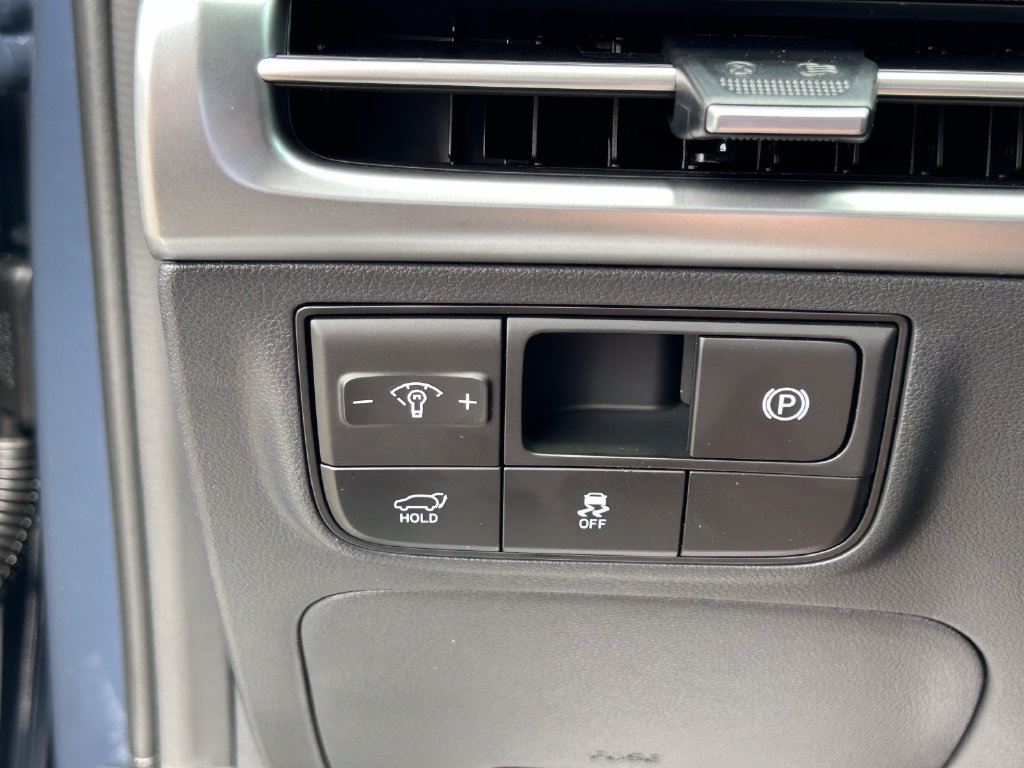 New 2026 Hyundai Tucson Limited w/ Tow & Go Package FWD image 31
