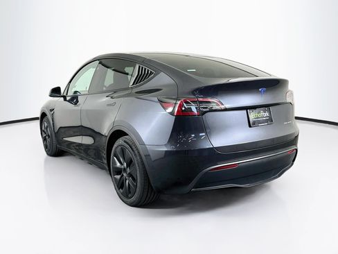 Used 2024 Tesla Model Y Long Range AWD/4WD image 5