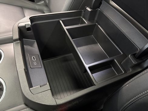 Used 2023 Chevrolet Tahoe Z71 w/ Luxury Package image 38