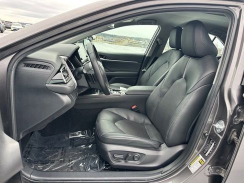 Used 2023 Toyota Camry XSE image 9