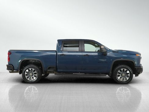 Used 2024 Chevrolet Silverado 2500 Custom w/ Custom Convenience Package AWD/4WD image 6