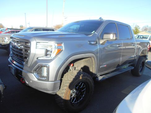 Used 2020 GMC Sierra 1500 AT4 w/ AT4 Premium Package image 3