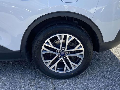 Used 2020 Ford Escape SEL image 8