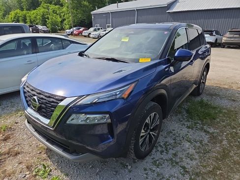 Used 2021 Nissan Rogue SV AWD/4WD image 3