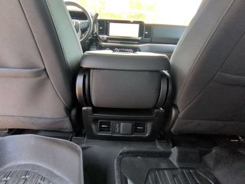 Used 2024 GMC Sierra 1500 SLE AWD/4WD image 21