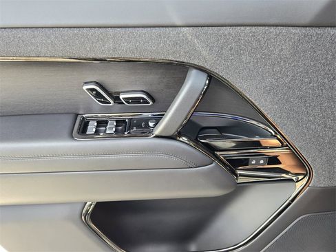 Used 2023 Land Rover Range Rover Sport SE Dynamic image 29