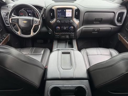 Used 2020 Chevrolet Silverado 1500 High Country w/ Technology Package image 12