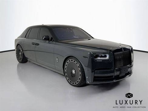 Used 2019 Rolls-Royce Phantom Sedan RWD image 3