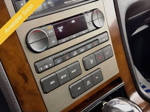 Used 2014 Lincoln Navigator 4WD image 15