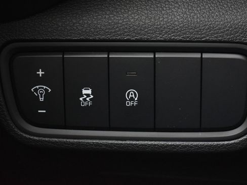 Used 2025 Kia Soul LX FWD image 20
