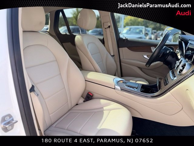 Used 2021 Mercedes-Benz GLC 300 4MATIC image 21