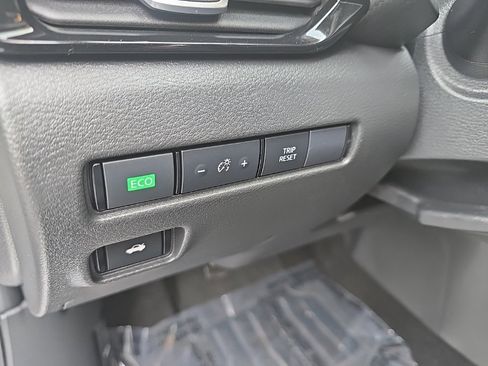 Used 2023 Nissan Sentra SV w/ All-Weather Package image 18