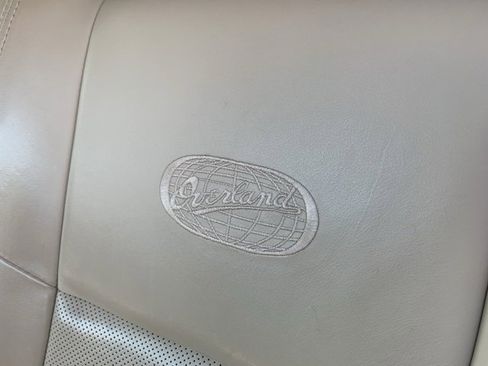 Used 2018 Jeep Grand Cherokee Overland image 14