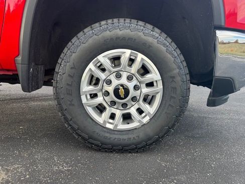 Used 2024 Chevrolet Silverado 2500 LT w/ Convenience Package image 37