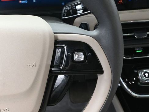 Used 2024 Lincoln Corsair AWD w/ Equipment Group 101A image 31