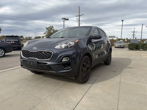 Used 2022 Kia Sportage LX w/ LX AWD Value Edition Package image 4