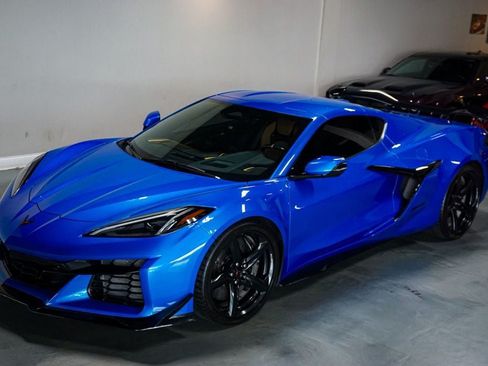 Used 2025 Chevrolet Corvette Z06 w/ Z07 Performance Package RWD image 33