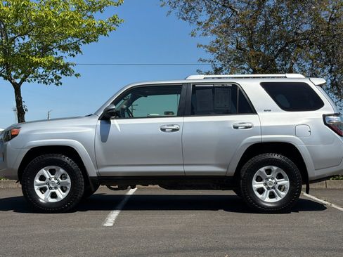 Used 2016 Toyota 4Runner SR5 Premium AWD/4WD image 7