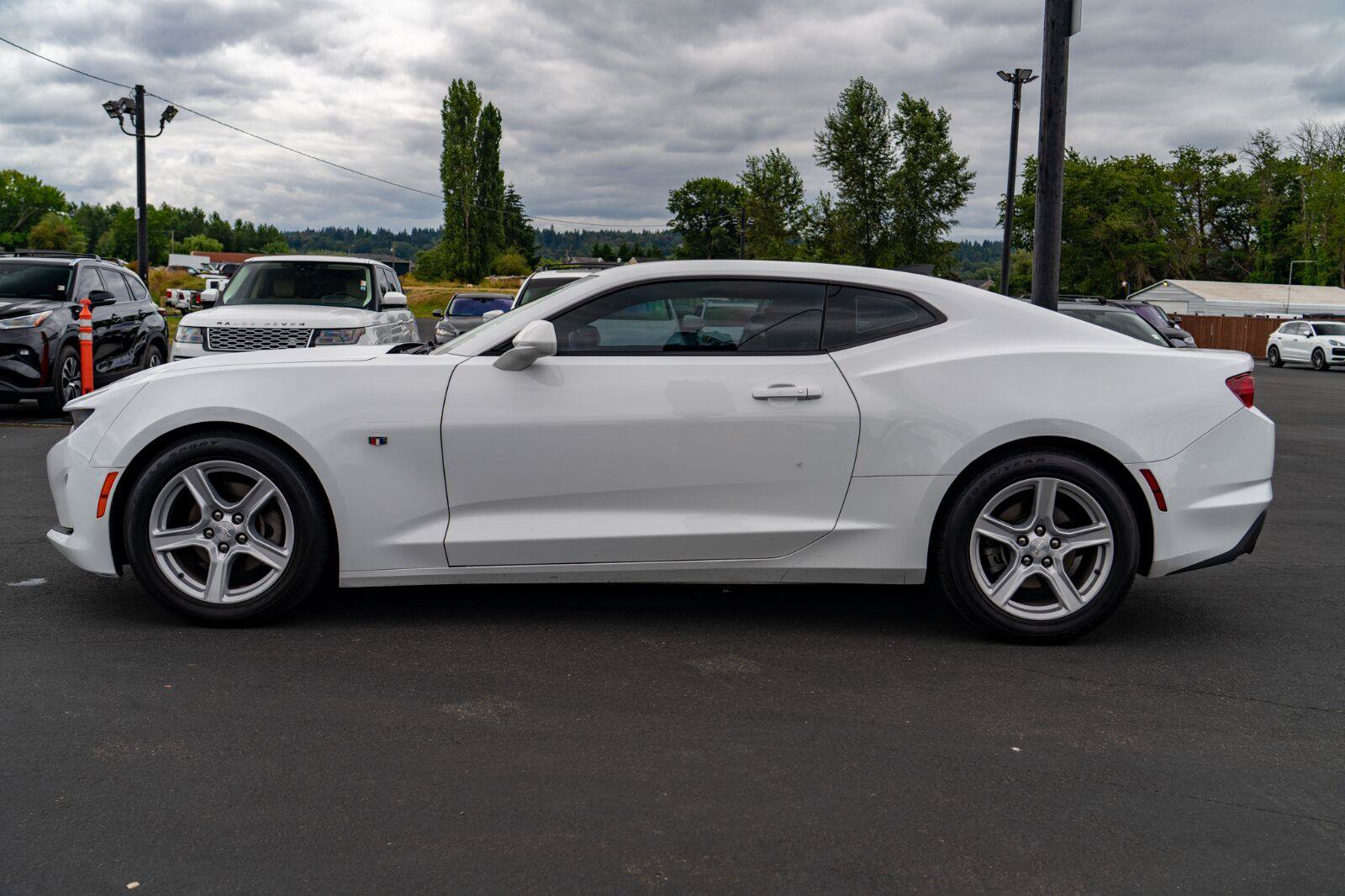 Used 2023 Chevrolet Camaro LT RWD image 14