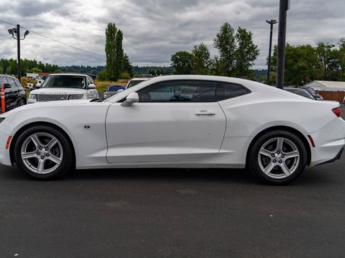 Used 2023 Chevrolet Camaro LT RWD image 14