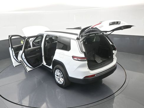 Used 2024 Jeep Grand Cherokee L Laredo image 63