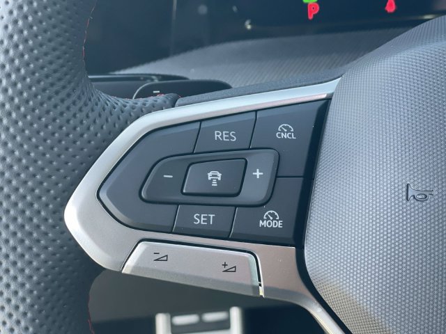 New 2026 Volkswagen GTI SE FWD image 9