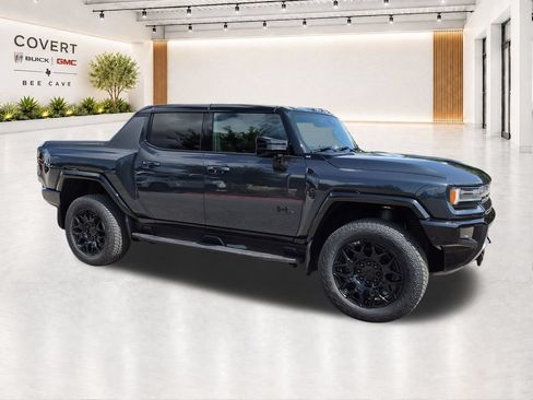 New 2026 GMC Hummer EV 4x4 Crew Cab w/ LPO, Dark Essentials Package image 15