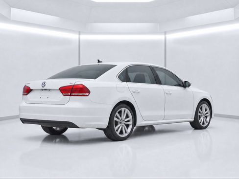 Used 2014 Volkswagen Passat 2.5 SE FWD image 4