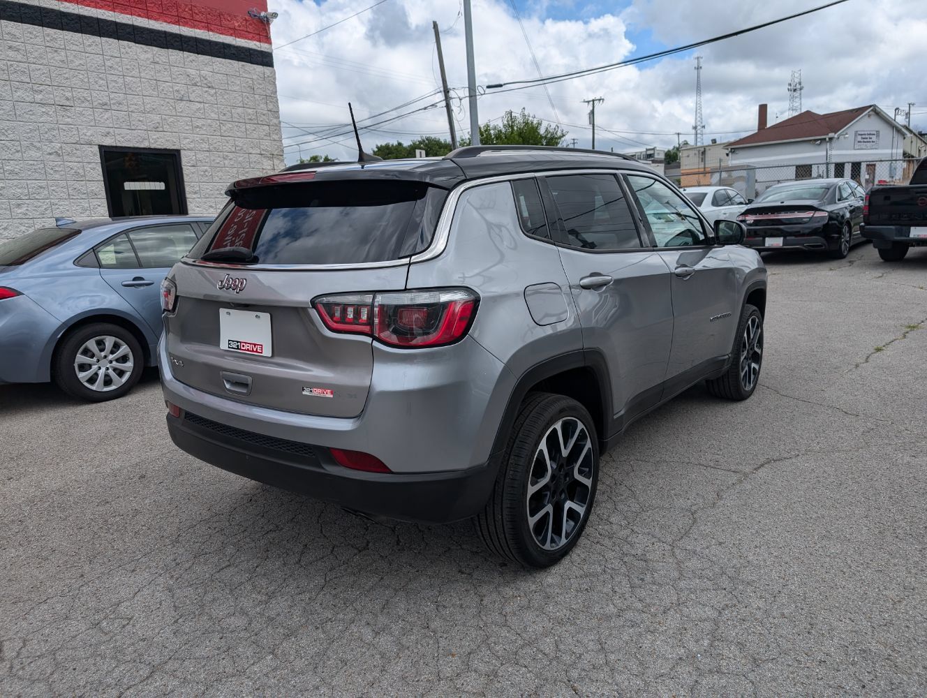 Used 2018 Jeep Compass Limited w/ Navigation Group AWD/4WD image 6