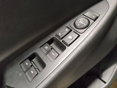 Used 2019 Hyundai Tucson Value FWD image 27