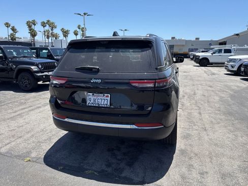 Used 2023 Jeep Grand Cherokee 4WD 4xe w/ Luxury Tech Group II image 16