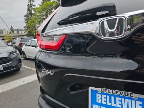 Used 2019 Honda CR-V Touring image 13