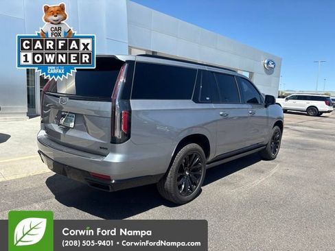 Used 2023 Cadillac Escalade ESV Sport w/ LPO, ONYX Package AWD/4WD image 7