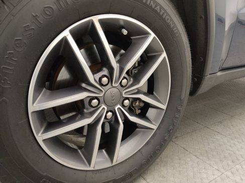 Used 2020 Jeep Grand Cherokee Limited w/ Luxury Group II image 31