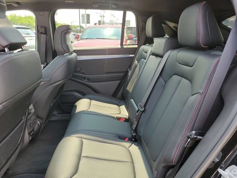 Used 2024 Jeep Wagoneer Launch Edition AWD/4WD image 17