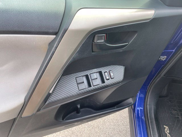 Used 2014 Toyota RAV4 LE AWD/4WD image 19