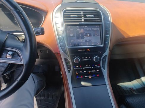 Used 2019 Lincoln Nautilus Black Label FWD image 3