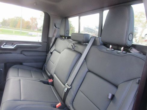 New 2026 GMC Sierra 3500 SLT w/ SLT Premium Package image 15