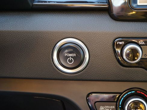 Used 2019 Kia Niro EX Premium w/ Cold Weather Package 1.0 image 25