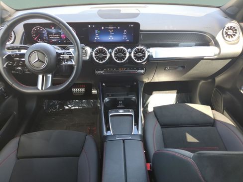 Certified 2025 Mercedes-Benz GLB 250 image 9